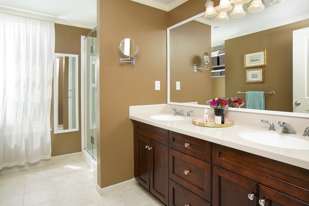 111 Crowninshield Road, Unit 111 Brookline, MA 02446 - Photo 8 of 11 Gallery Image 8