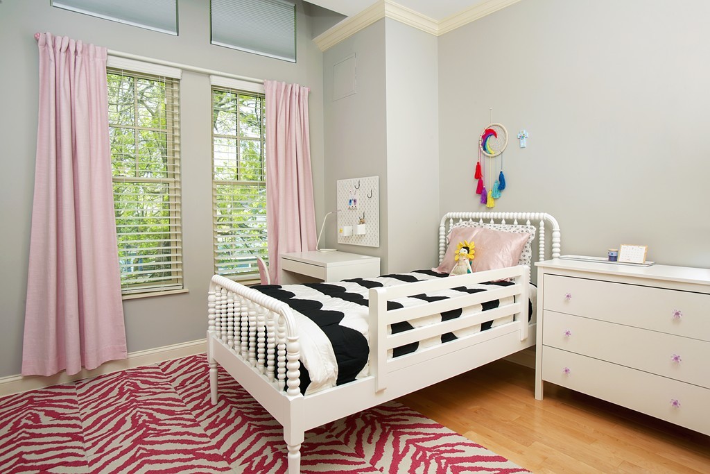 111 Crowninshield Road, Unit 111 Brookline, MA 02446 - Photo 9 of 11 Gallery Image 9