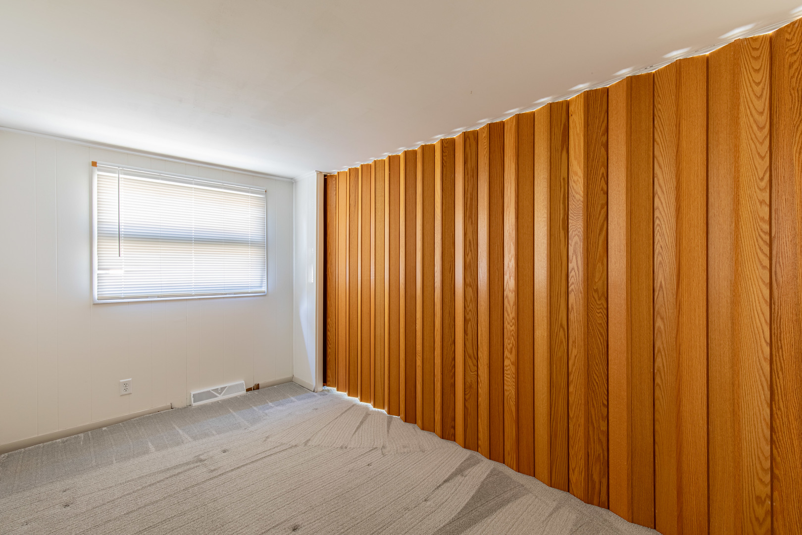 9 South Randolph Street Princeton, IL 61356 - Photo 7 of 26 a view of a closet with wooden floor