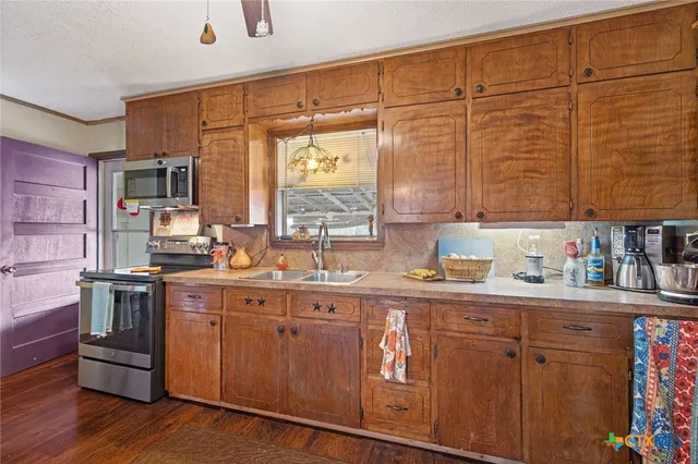 $350,000 | 2228 University Drive, Belton, TX 76513