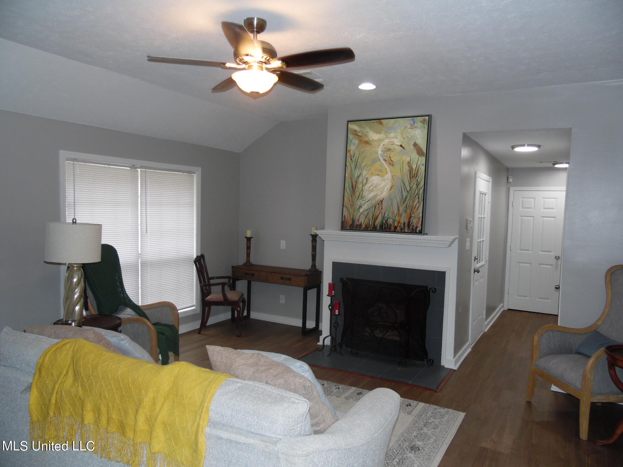 2313 Hickory Drive Jackson, MS 39204 - Photo 4 of 13 SAM_0022