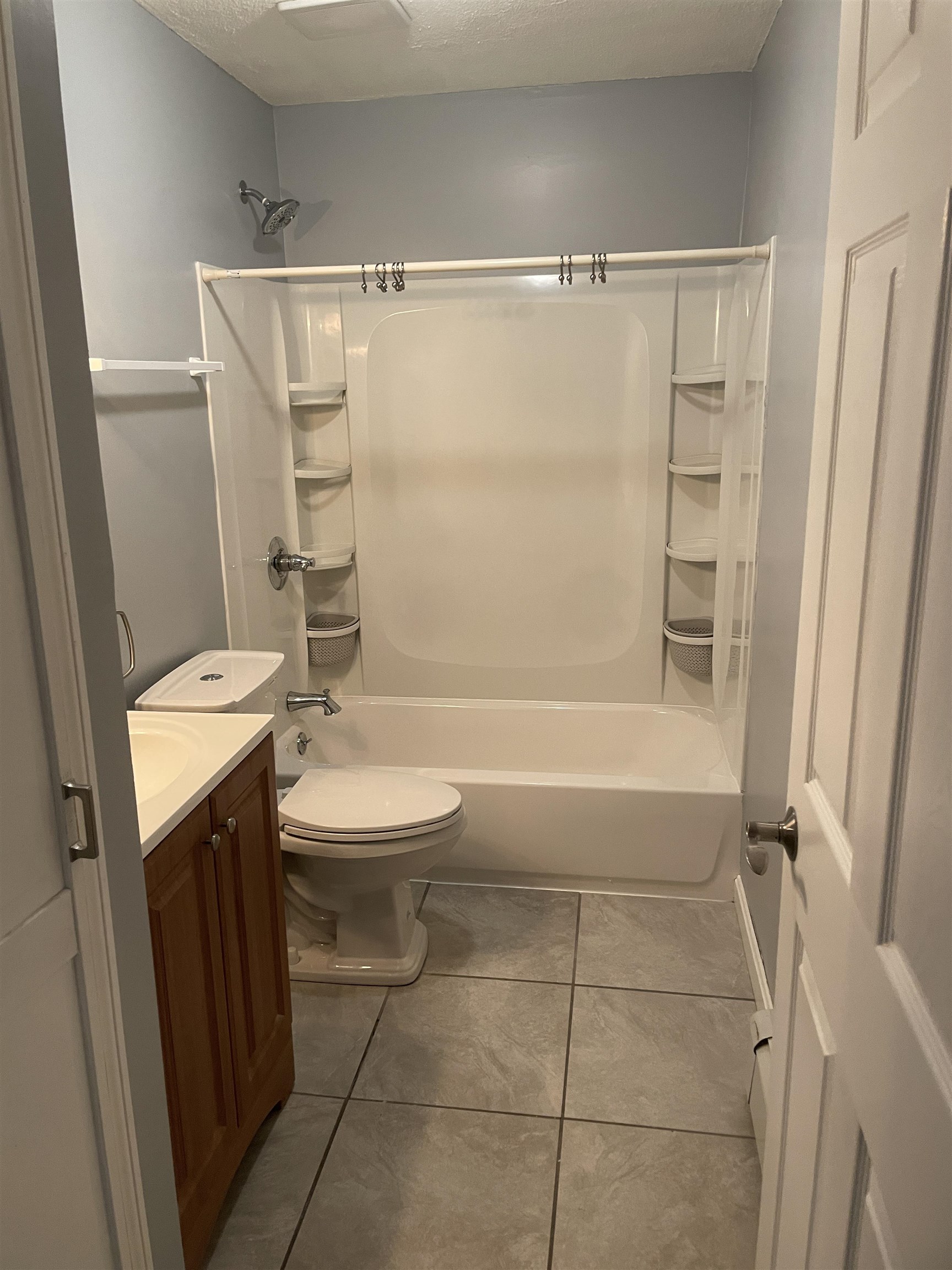 128 Mammoth Road, Unit 129 Hooksett, NH 03106 - Photo 5 of 8