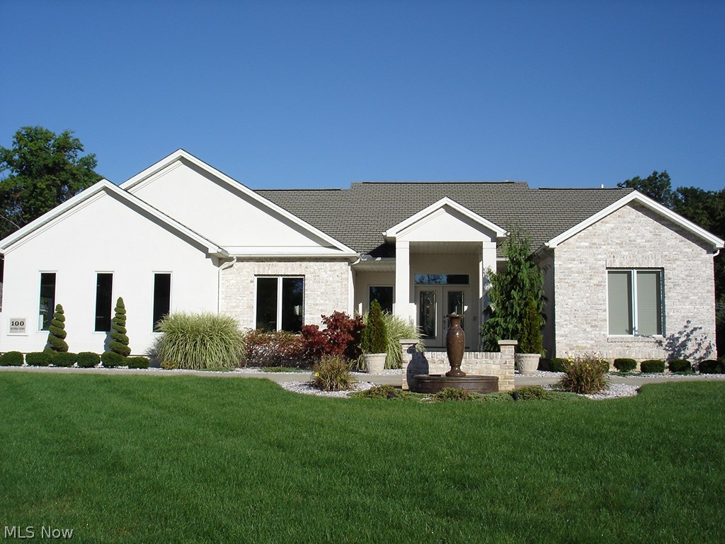 100 Riviera Court Warren, OH 44484 - Photo 1 of 24 Gallery Image 1