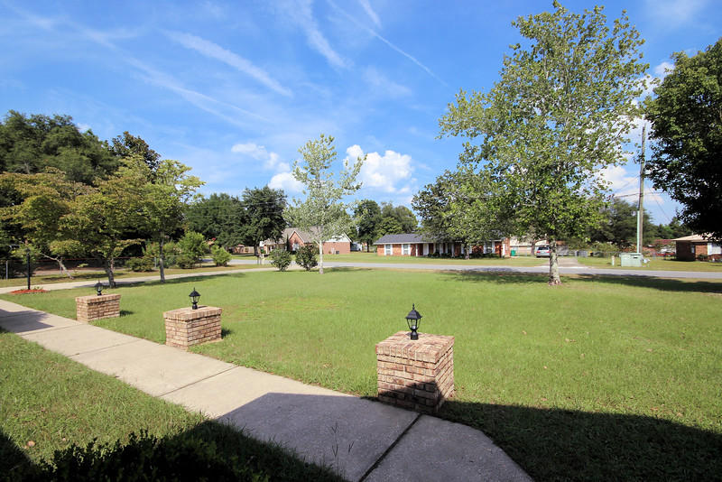 5348 Hillcrest Road Crestview, FL 32539 - Photo 6 of 40 i-ZQ7RsxS-L