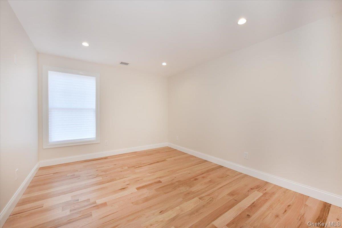 44 Bell Street Valley Stream, NY 11580 - Photo 18 of 27