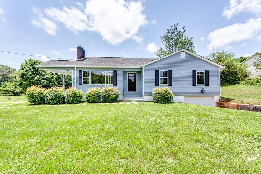 149 Pleasant View Loop Clinton, TN 37716 - Photo 2 of 40 003180629-2-149PleasantViewLoopClintonTN