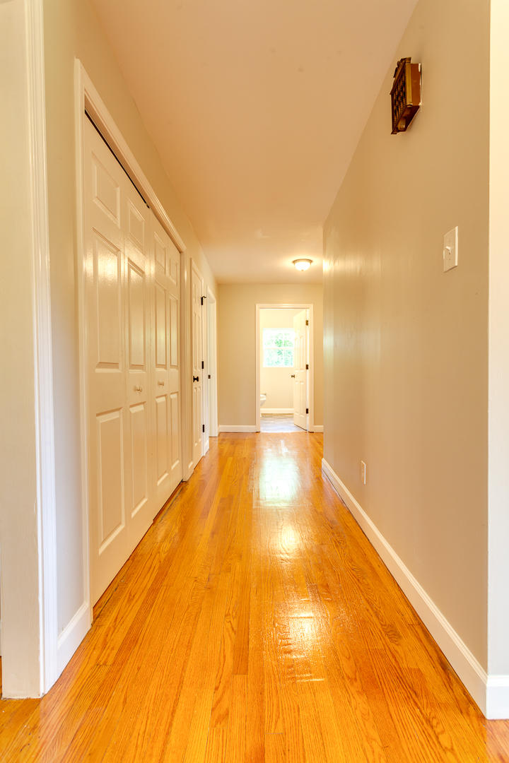149 Pleasant View Loop Clinton, TN 37716 - Photo 8 of 40 012180629-2-149PleasantViewLoopClintonTN