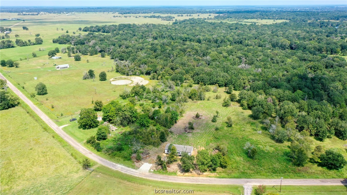 9960 Goose Prairie Road Midway, TX 75852 - Photo 32 of 36 a view of a garden