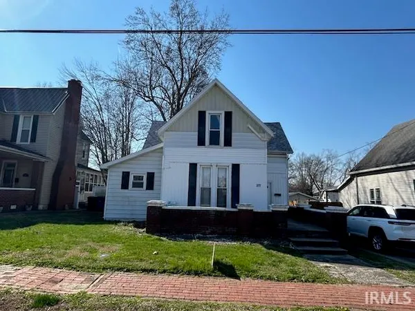 $106,800 | 317 East Locust Street, Boonville, IN 47601
