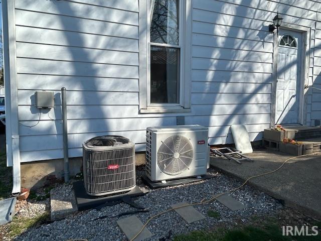 317 East Locust Street Boonville, IN 47601 - Photo 15 of 17