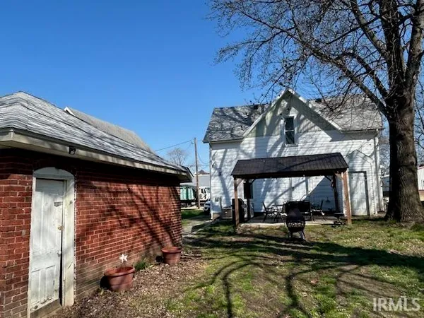 $106,800 | 317 East Locust Street, Boonville, IN 47601