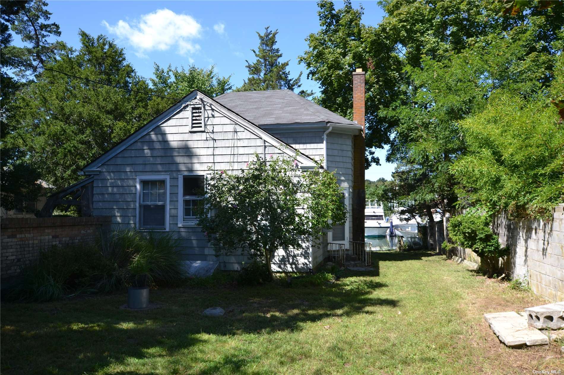 143 Shore Road Southampton, NY 11968 - Photo 1 of 1 Gallery Image 1