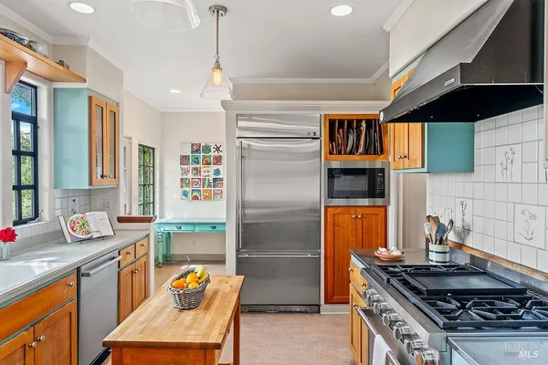 $3,850,000 | 1212 North Fitch Mountain Road, Healdsburg, CA 95448