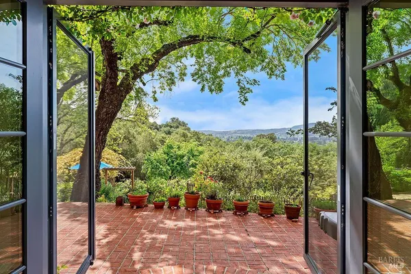 $3,850,000 | 1212 North Fitch Mountain Road, Healdsburg, CA 95448