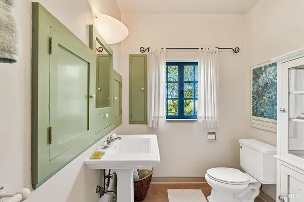 $3,850,000 | 1212 North Fitch Mountain Road, Healdsburg, CA 95448