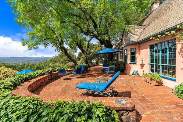 $3,850,000 | 1212 North Fitch Mountain Road, Healdsburg, CA 95448