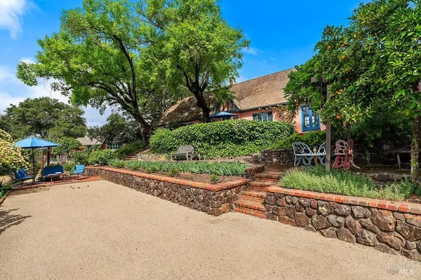 $3,850,000 | 1212 North Fitch Mountain Road, Healdsburg, CA 95448