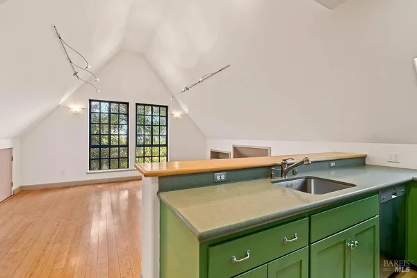 $3,850,000 | 1212 North Fitch Mountain Road, Healdsburg, CA 95448