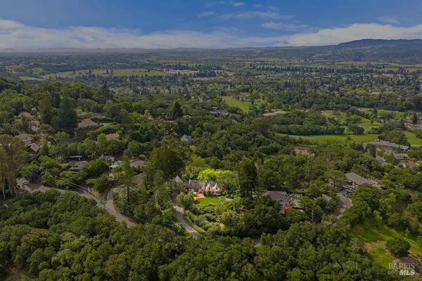 $3,850,000 | 1212 North Fitch Mountain Road, Healdsburg, CA 95448
