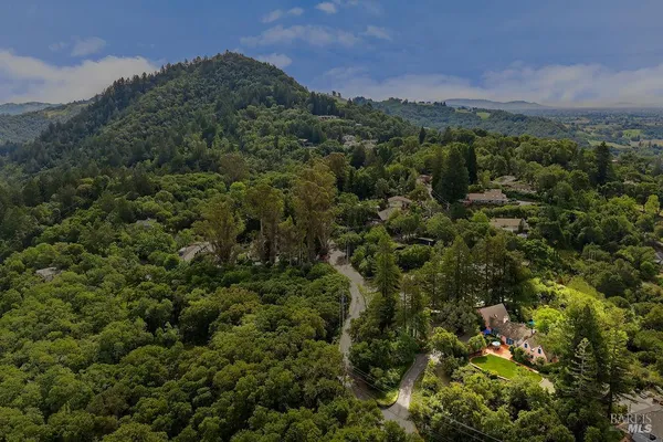 $3,850,000 | 1212 North Fitch Mountain Road, Healdsburg, CA 95448