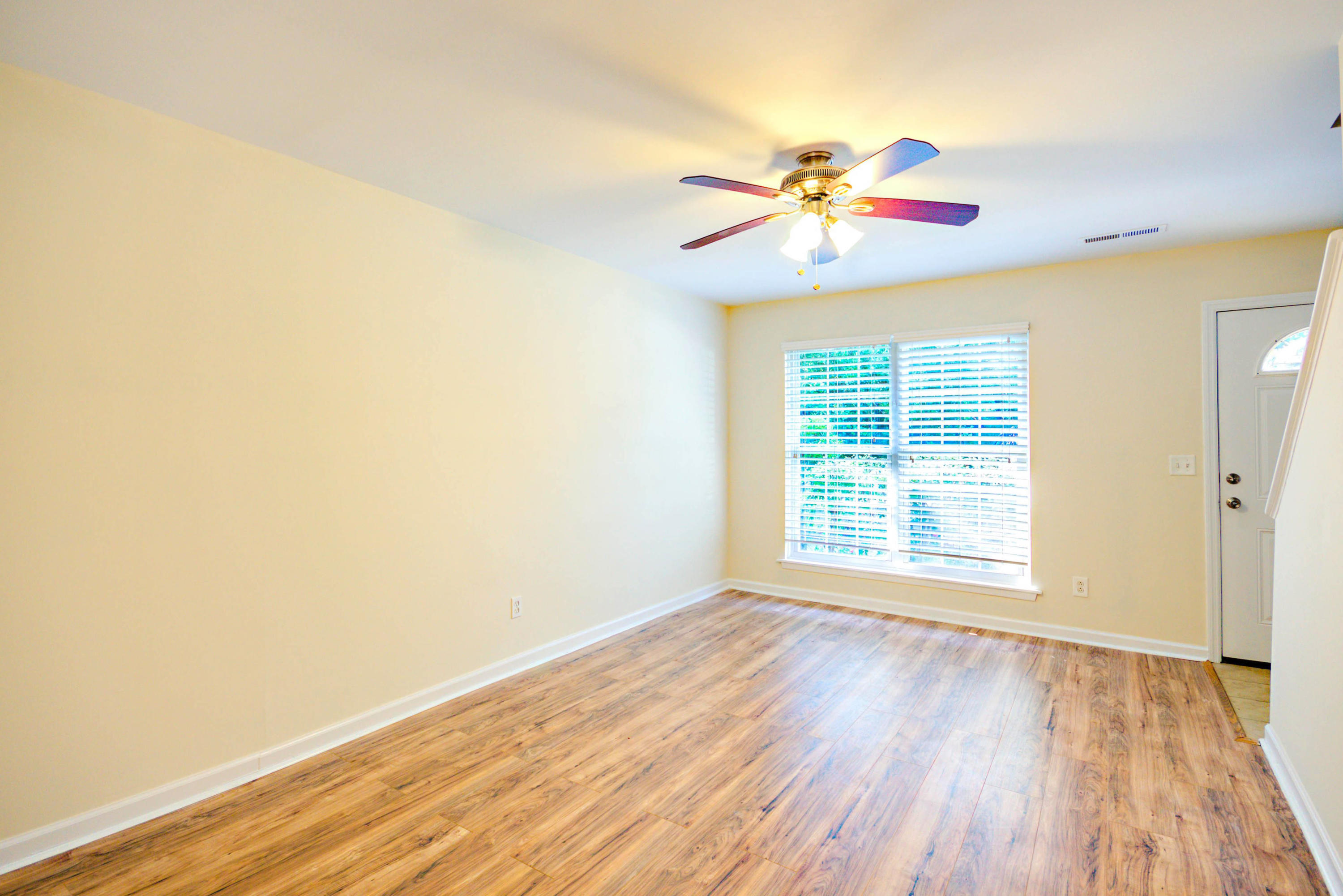 1293 Mathis Ferry Road Mount Pleasant, SC 29464 - Photo 10 of 26 10