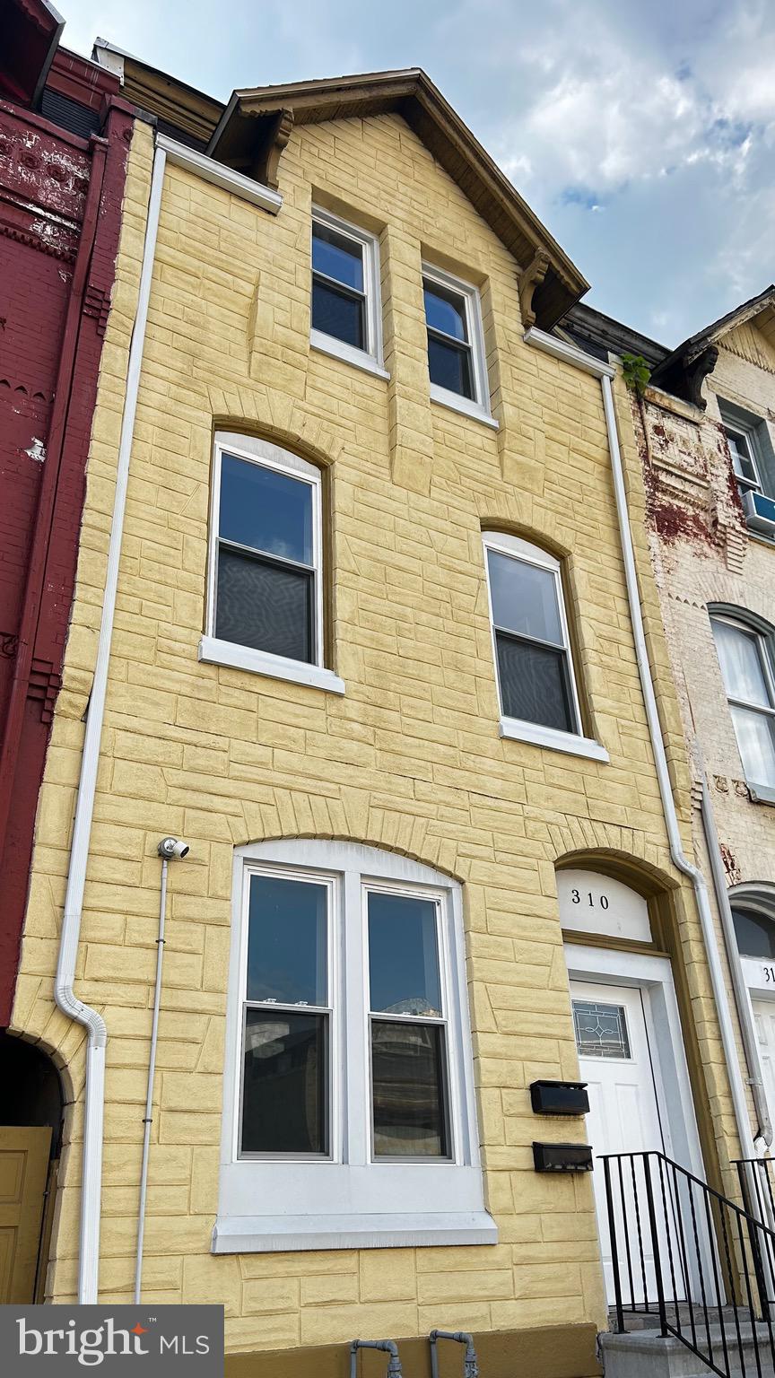 310 North 4th Street Reading, PA 19601 - Photo 4 of 39