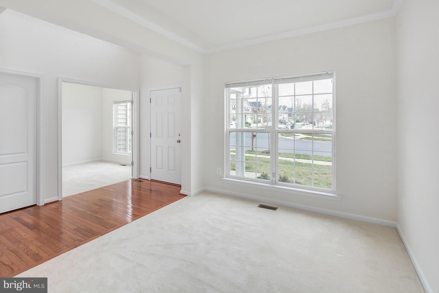 3206 St Marys View Road Accokeek, MD 20607 - Photo 2 of 30 Living Room