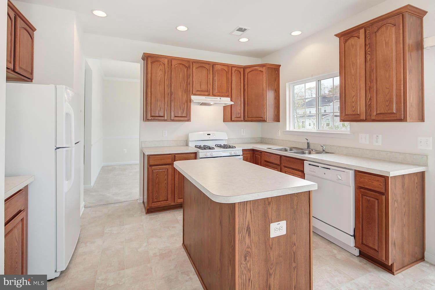 3206 St Marys View Road Accokeek, MD 20607 - Photo 5 of 30 Kitchen