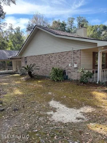 $230,000 | 1839 East Lakeshore Drive, Carriere, MS 39426
