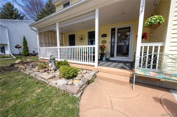 $299,900 | 1334 Independence Drive, Evans, NY 14047