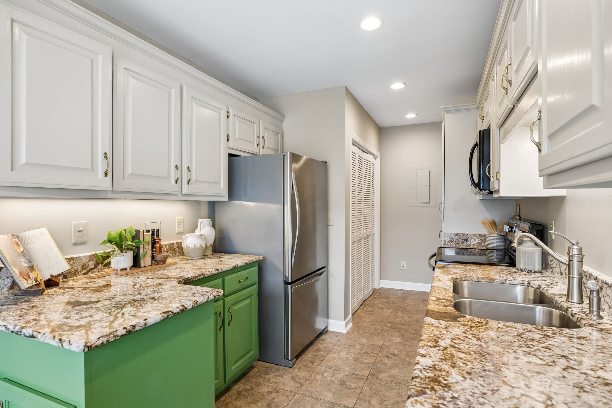9029 Sawyer Brown Road Nashville, TN 37221 - Photo 14 of 41