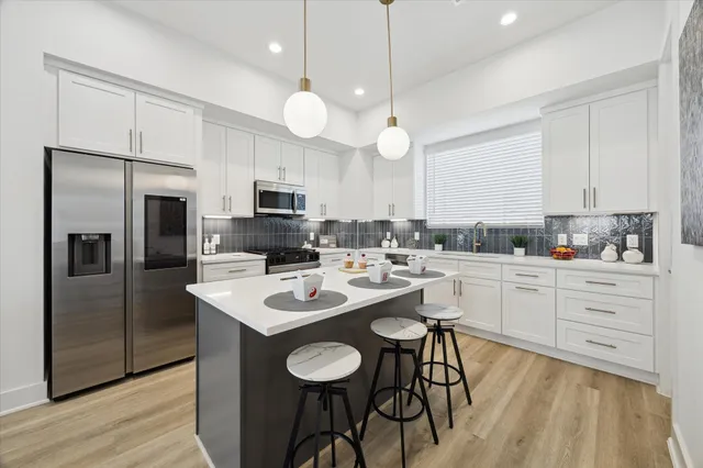 $399,900 | 5632 Camino Encantado Drive, Houston, TX 77091