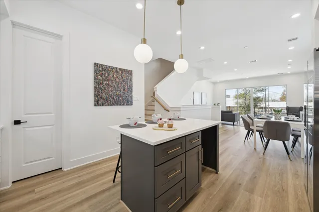 $399,900 | 5632 Camino Encantado Drive, Houston, TX 77091