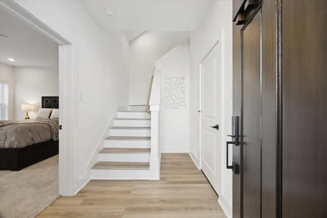 $399,900 | 5632 Camino Encantado Drive, Houston, TX 77091