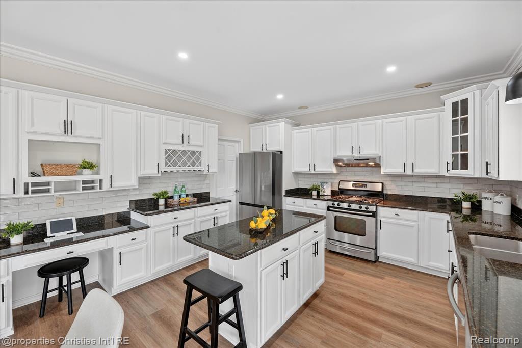 46625 Saltz Road Canton, MI 48187 - Photo 18 of 71 Gallery Image 18