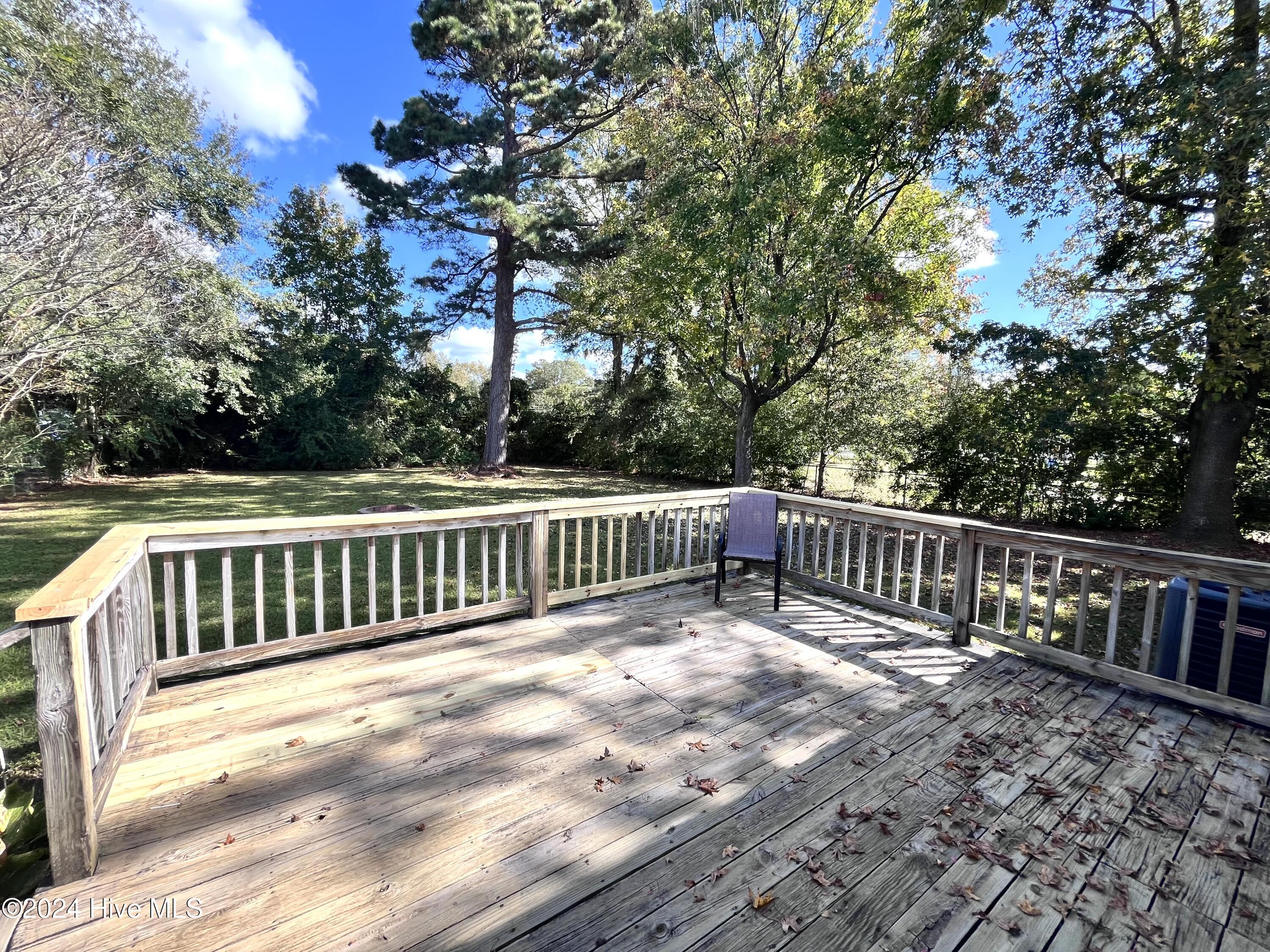 104 Cardinal Road Jacksonville, NC 28546 - Photo 22 of 23 Deck