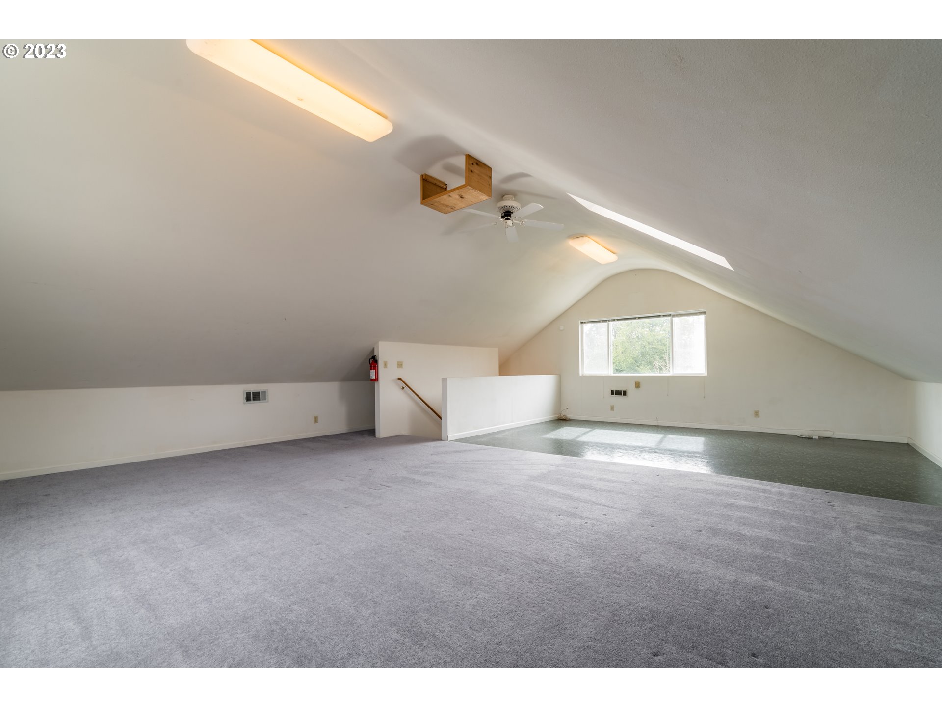 2210 Sandy Drive Eugene, OR 97401 - Photo 25 of 32