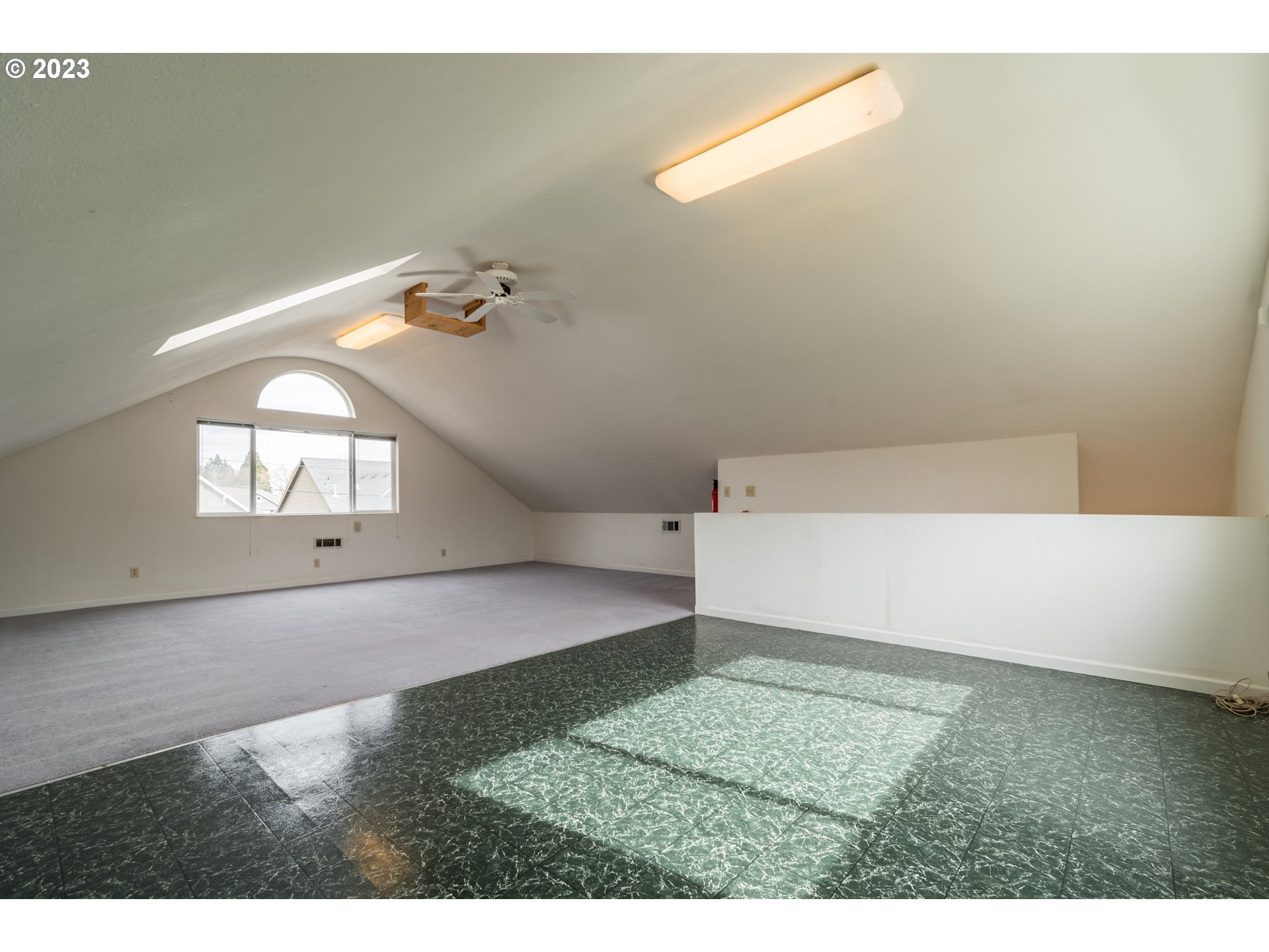 2210 Sandy Drive Eugene, OR 97401 - Photo 26 of 32 a view of a room with a window