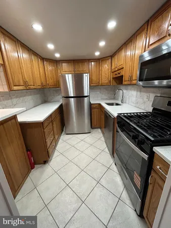 $2,300 | 312 Old Forge Crossing, Unit 312, Devon, PA 19333