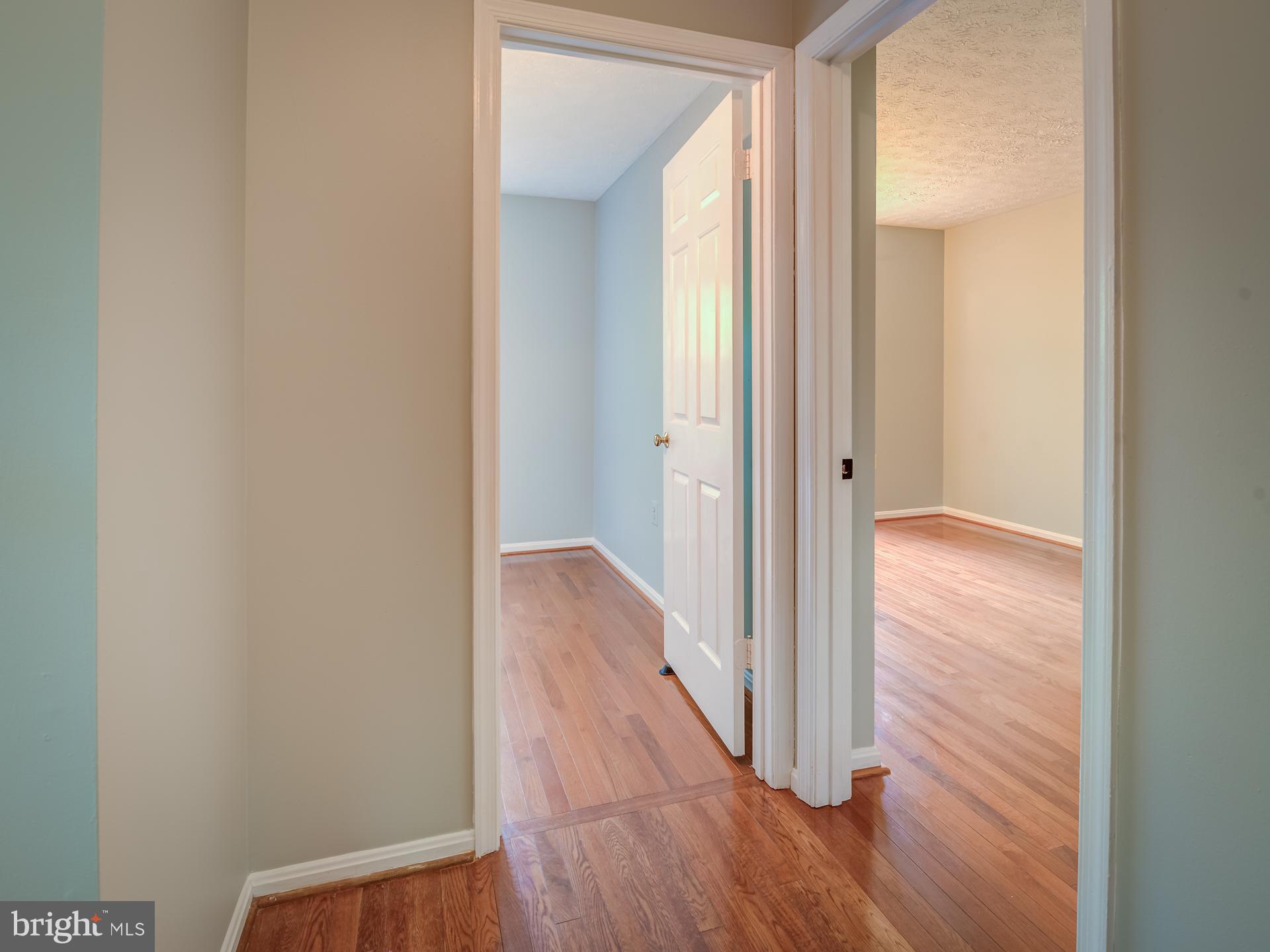 7329 Stream Way Springfield, VA 22152 - Photo 15 of 49 Gallery Image 15