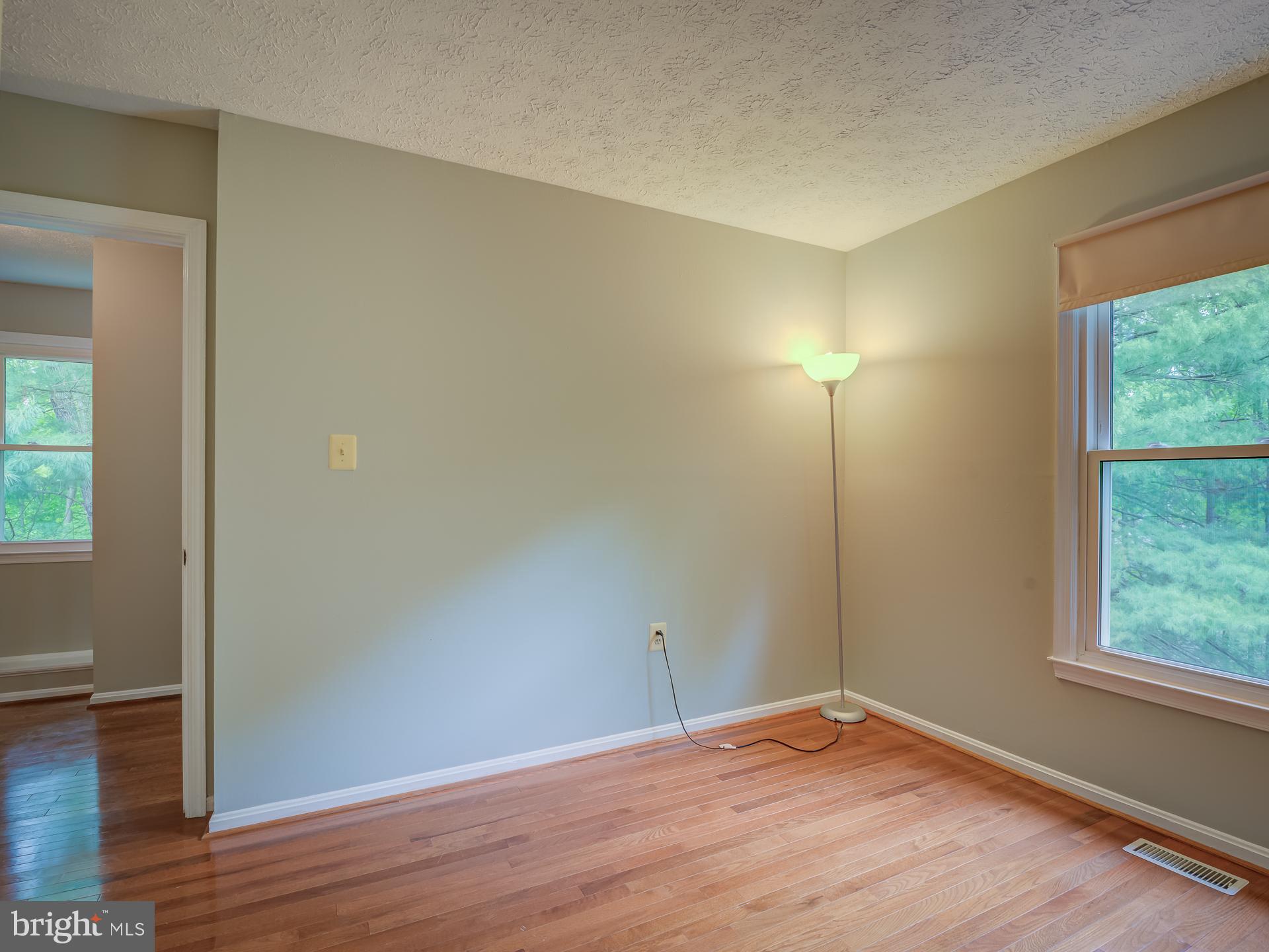 7329 Stream Way Springfield, VA 22152 - Photo 19 of 49 Gallery Image 19