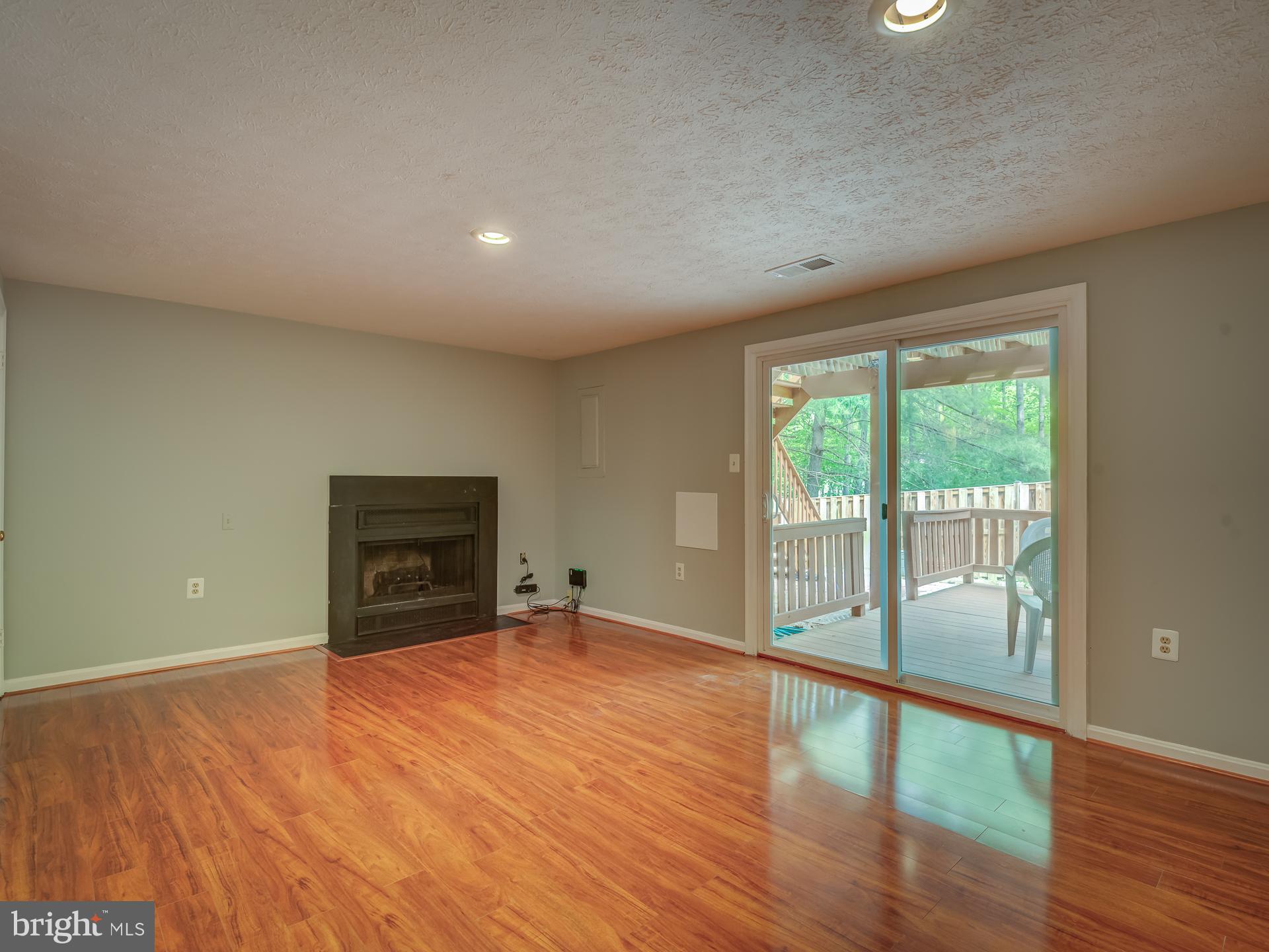 7329 Stream Way Springfield, VA 22152 - Photo 38 of 49 Gallery Image 38