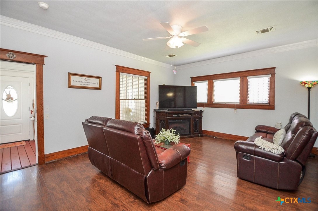 205 Main Street Palacios, TX 77465 - Photo 7 of 36