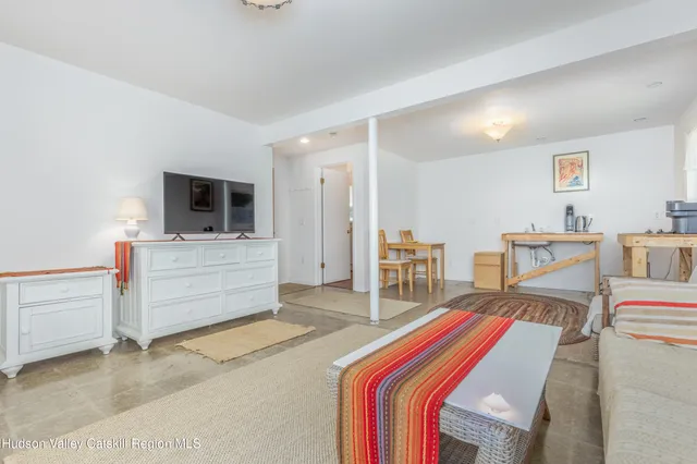 $687,000 | 145 Lamoree Road, Rhinebeck, NY 12572