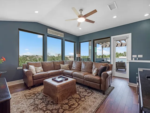 $750,000 | 1437 Wagner Street, Houston, TX 77007