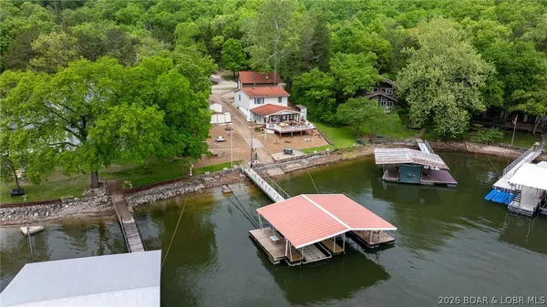 $749,000 | 29345 Houser Drive, Rocky Mount, MO 65072