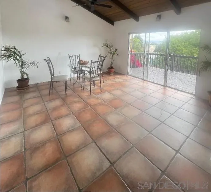 624 Schafer Place Escondido, CA 92025 - Photo 7 of 22 Gallery Image 7