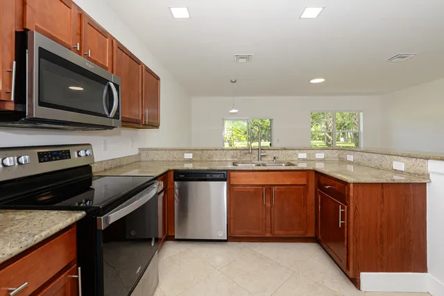 $280,000 | 2626 Creekside Drive, Fort Pierce, FL 34981