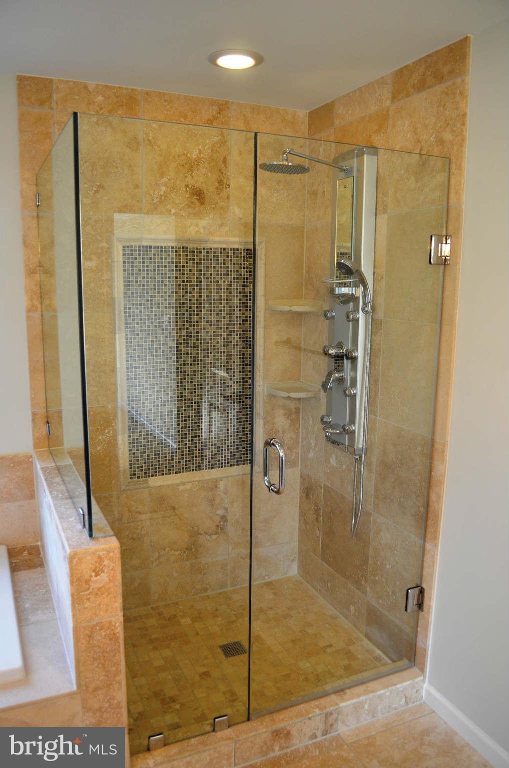 9931 Woodburn Road Silver Spring, MD 20901 - Photo 20 of 27 Bath (Master)