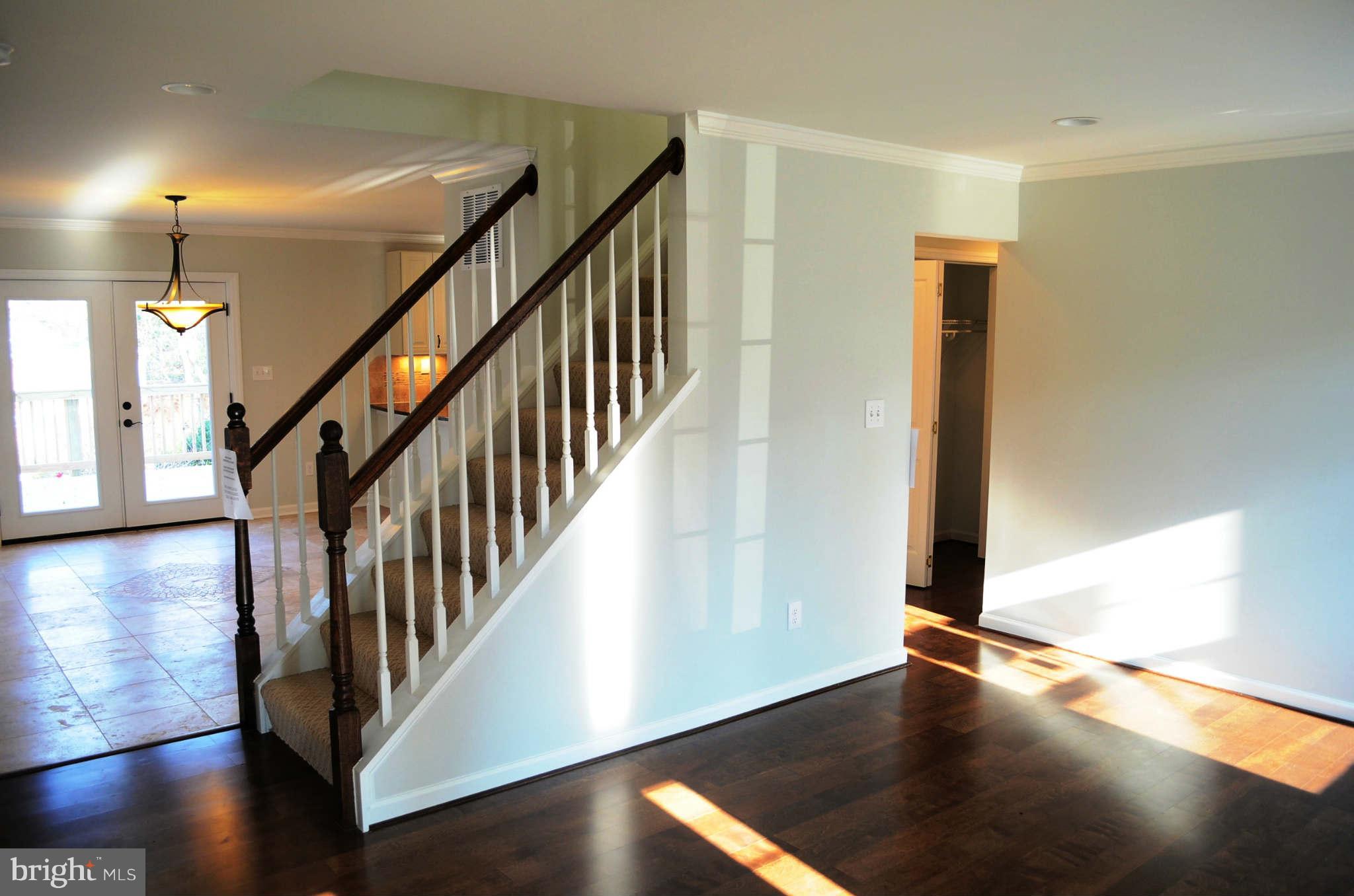 9931 Woodburn Road Silver Spring, MD 20901 - Photo 4 of 27 Interior (General)